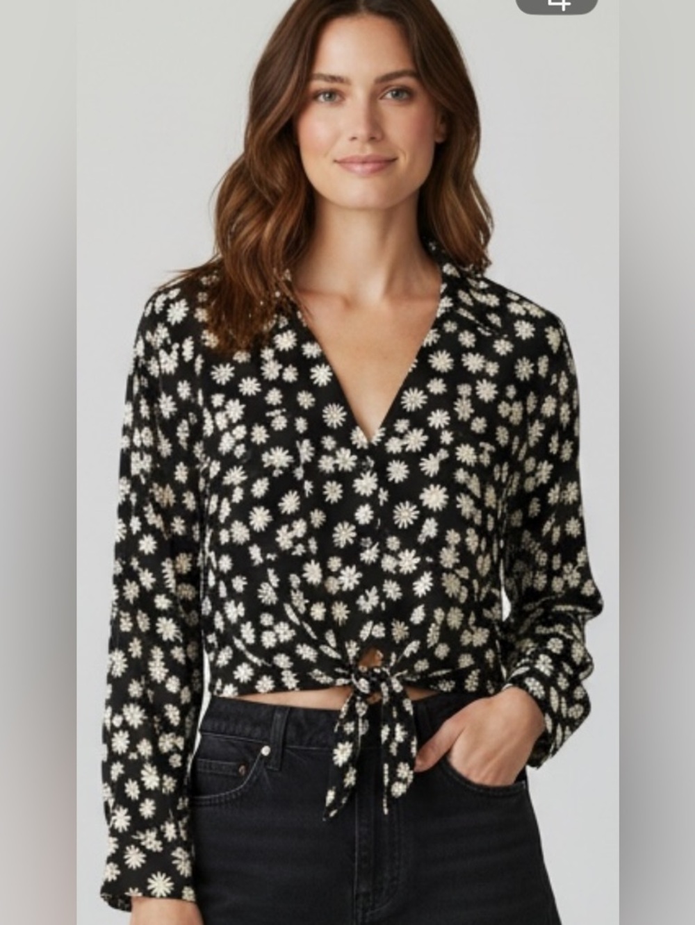Gianni Bini | GB Black & white daisy crop top | L/S waist tie pockets top NWOT L